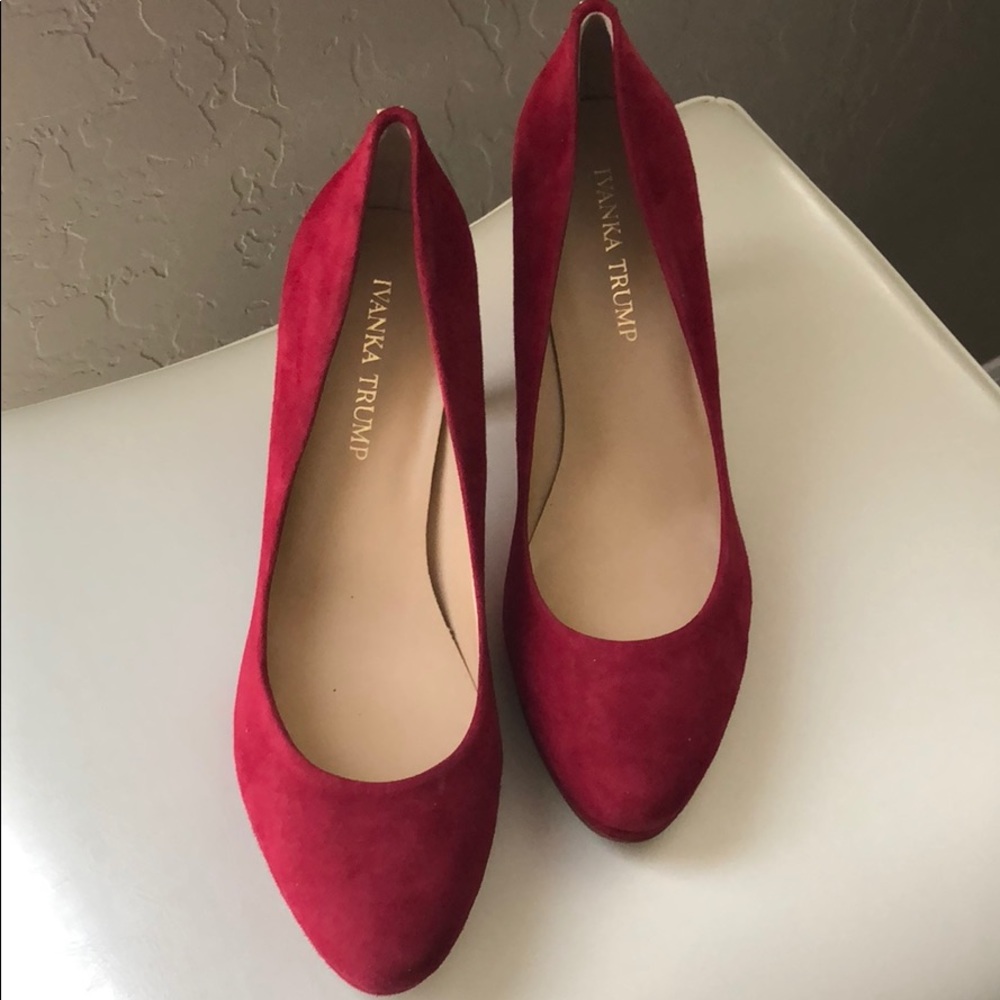 Brand new Ivanka Trump pumps!